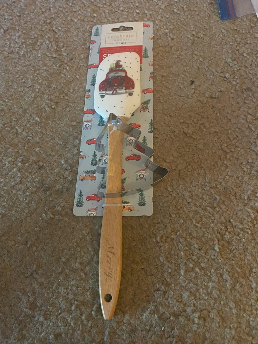 Ciroa Red & White Holiday Spatula with Tree Cutter Set